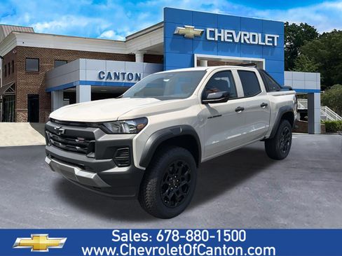 New 2026 Chevrolet Colorado Trail Boss w/ Midnight Edition AWD/4WD image 1
