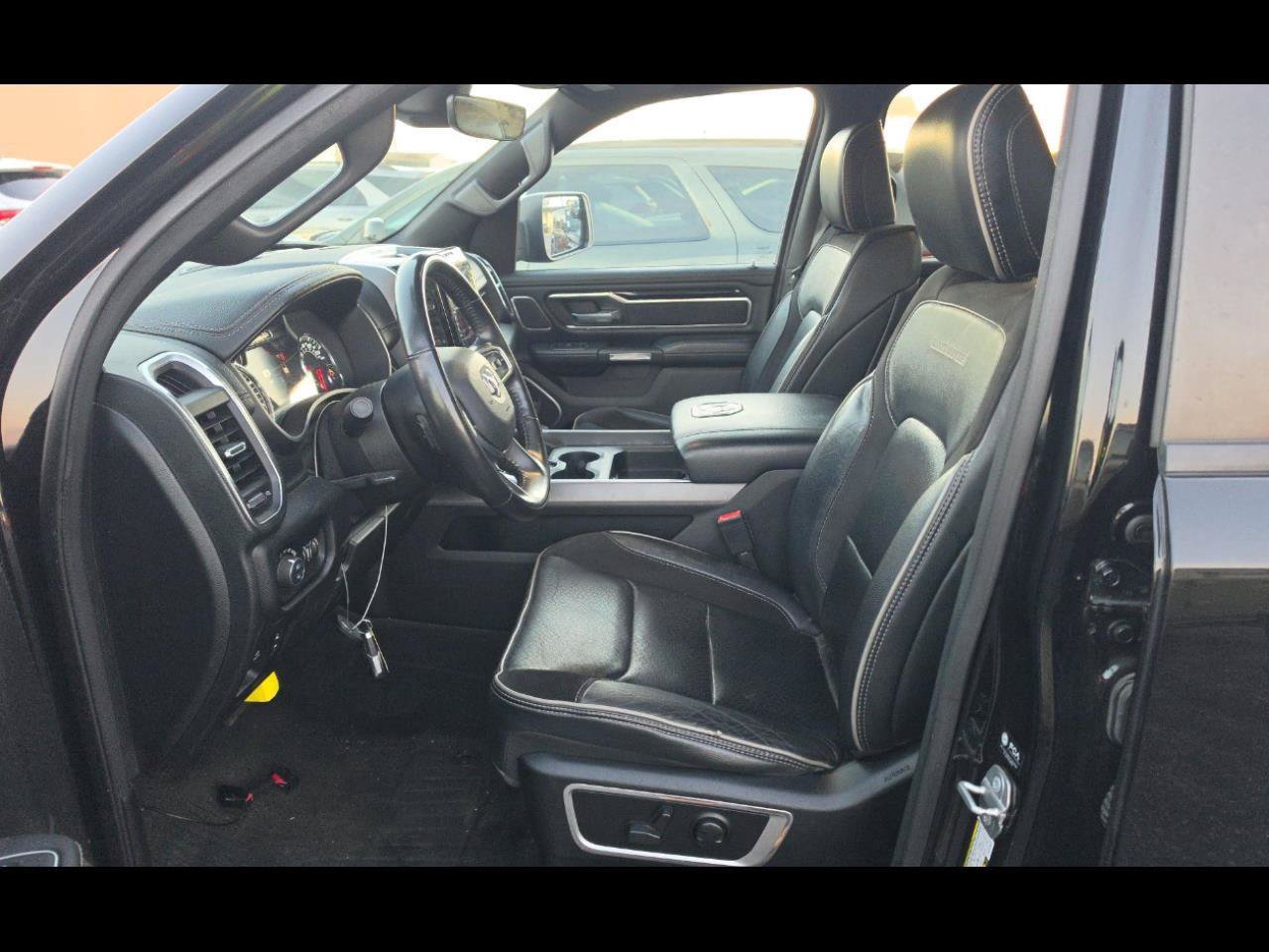 Used 2022 RAM 1500 Laramie RWD image 3
