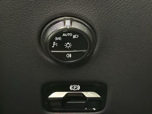 Certified 2026 Mercedes-Benz GLC 300 4MATIC image 17