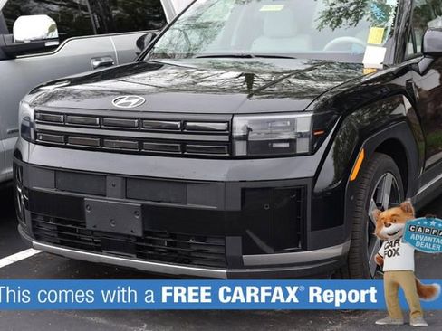 Used 2025 Hyundai Santa Fe Limited image 2