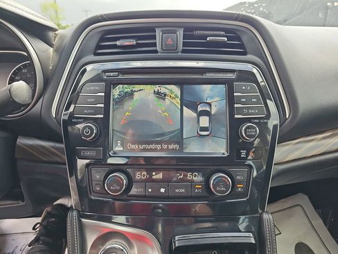 Used 2017 Nissan Maxima Platinum FWD image 28