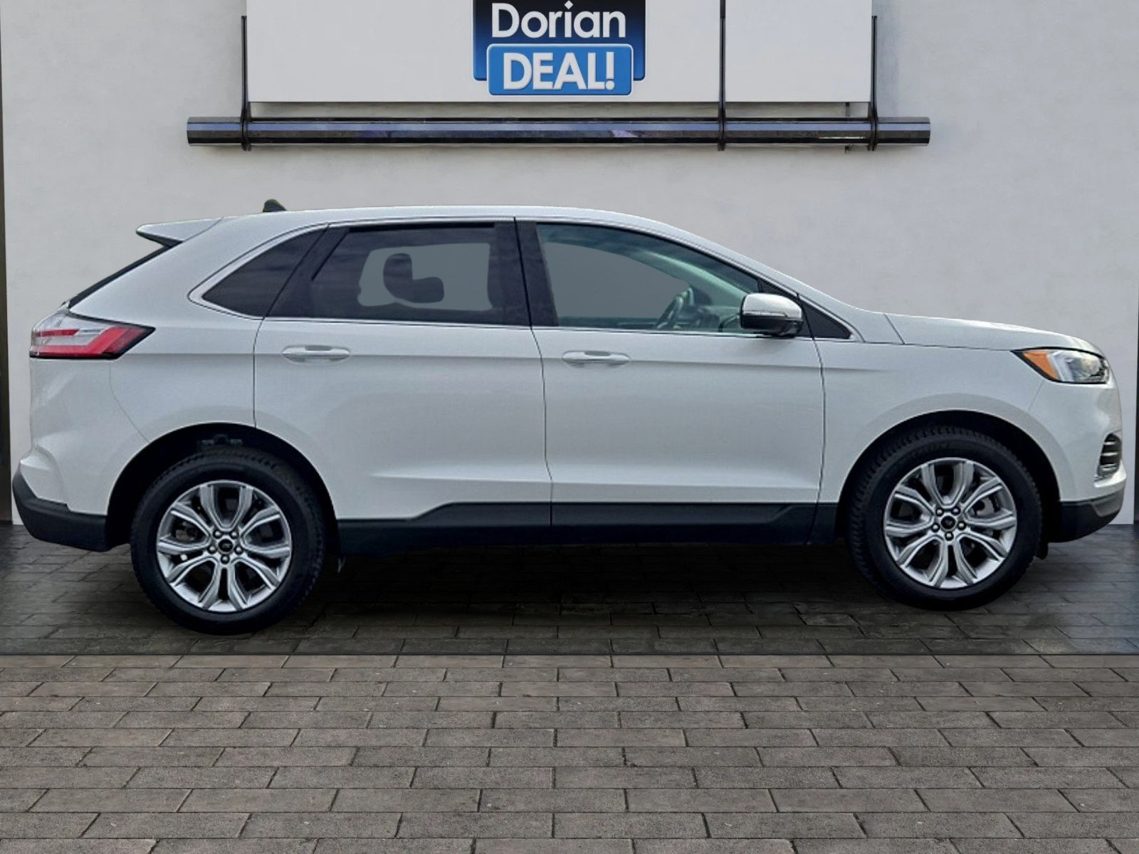 Used 2024 Ford Edge Titanium w/ Equipment Group 301A AWD/4WD image 2