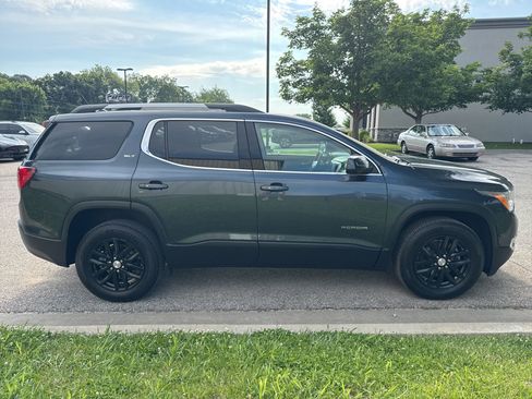 Used 2019 GMC Acadia SLT w/ LPO, Floor Liner Package AWD/4WD image 4