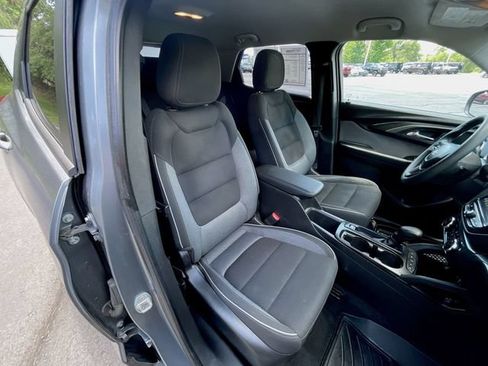 Used 2022 Chevrolet TrailBlazer LT w/ Convenience Package FWD image 26