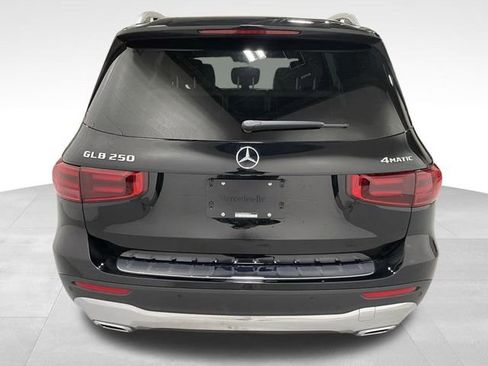 Used 2025 Mercedes-Benz GLB 250 GLB 250 image 8