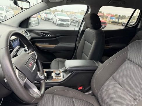 Used 2023 GMC Acadia SLE w/ Driver Convenience Package image 6