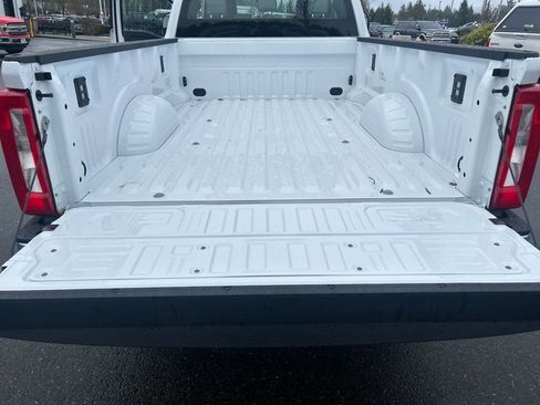 New 2026 Ford F250 XL w/ XL Chrome Package image 28