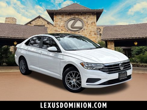 Used 2020 Volkswagen Jetta SE FWD image 1