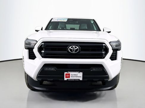 Certified 2025 Toyota Tacoma SR5 AWD/4WD image 2
