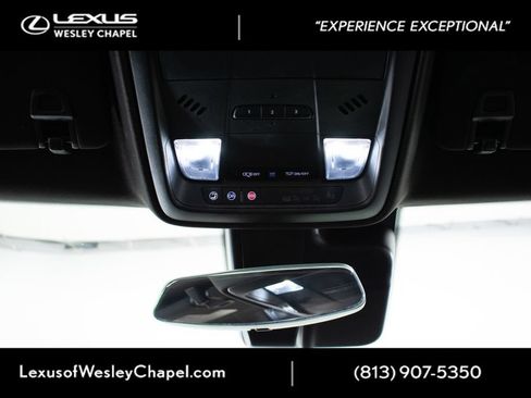 Used 2023 Cadillac XT4 Luxury w/ Cold Weather Package FWD image 19