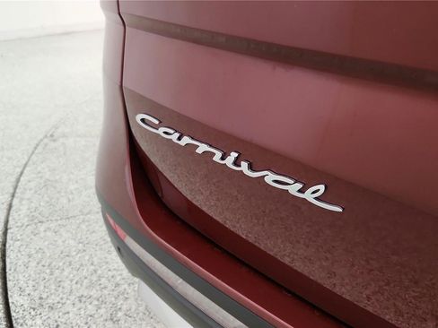Used 2022 Kia Carnival SX Prestige FWD image 17