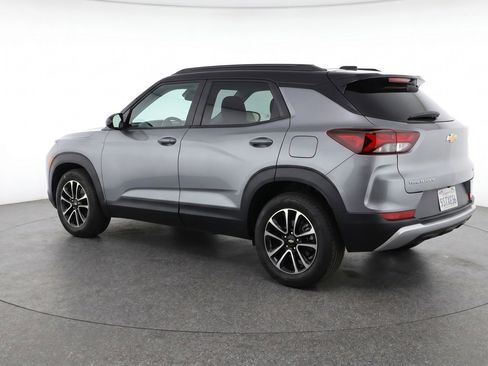 Used 2025 Chevrolet TrailBlazer LT FWD image 6