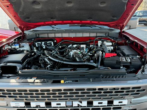 Used 2021 Ford Bronco Badlands image 19