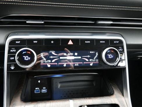 Used 2024 Genesis GV80 2.5T image 33