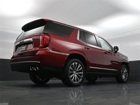 Used 2021 GMC Yukon Denali w/ Denali Premium Package image 28