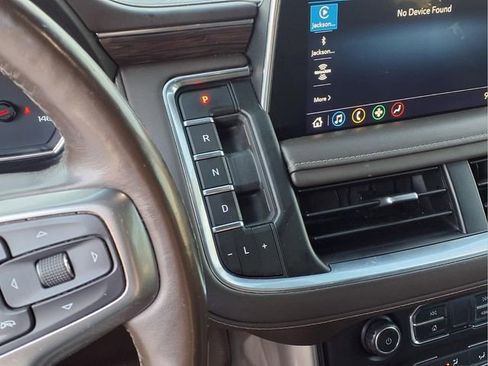 Used 2021 Chevrolet Tahoe Z71 w/ Z71 Signature Package AWD/4WD image 8