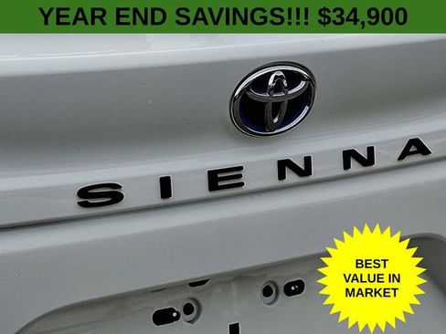 Used 2023 Toyota Sienna XSE image 36