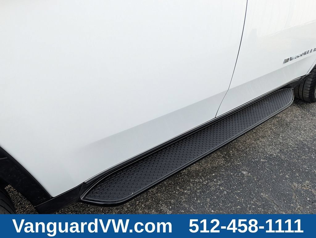 Used 2025 Jeep Wagoneer Series II RWD image 31