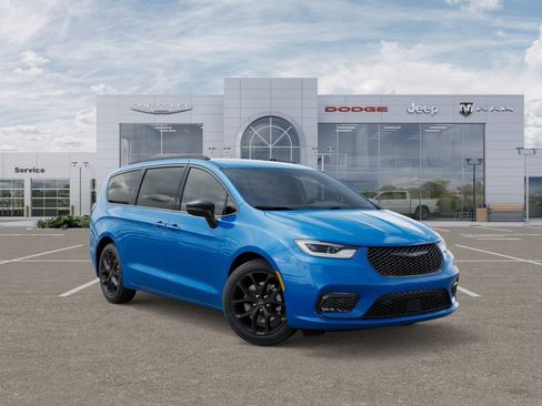 New 2026 Chrysler Pacifica Select image 5