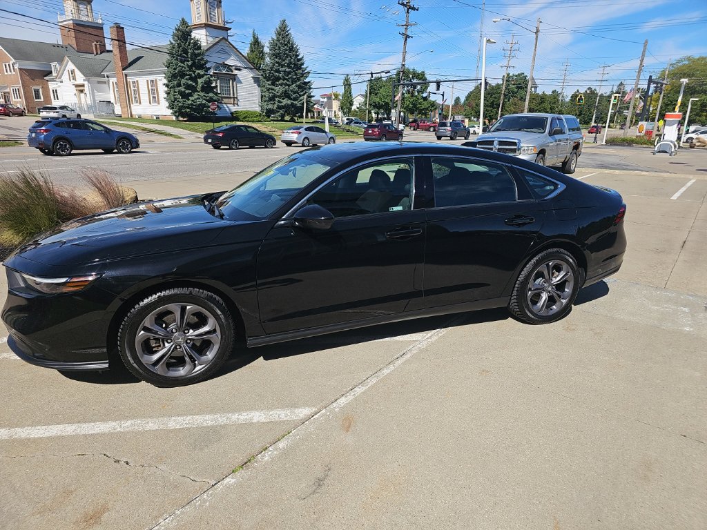 Used 2023 Honda Accord EX image 12