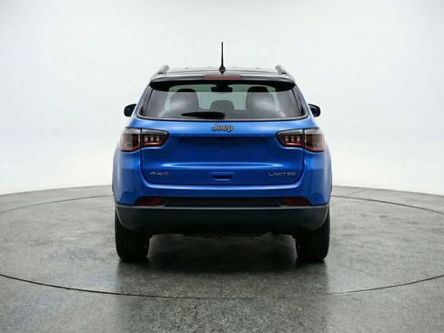 Used 2025 Jeep Compass Trailhawk image 7