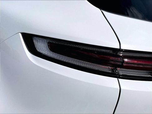 Certified 2025 Porsche Cayenne S AWD/4WD image 21