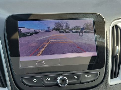 Used 2023 Chevrolet Malibu LT FWD image 30