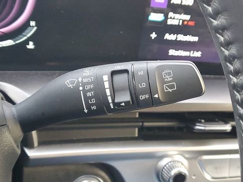 Used 2023 Kia Telluride LX image 19