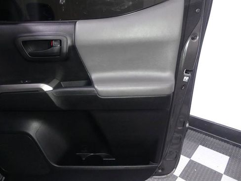 Used 2019 Toyota Tacoma SR5 image 23