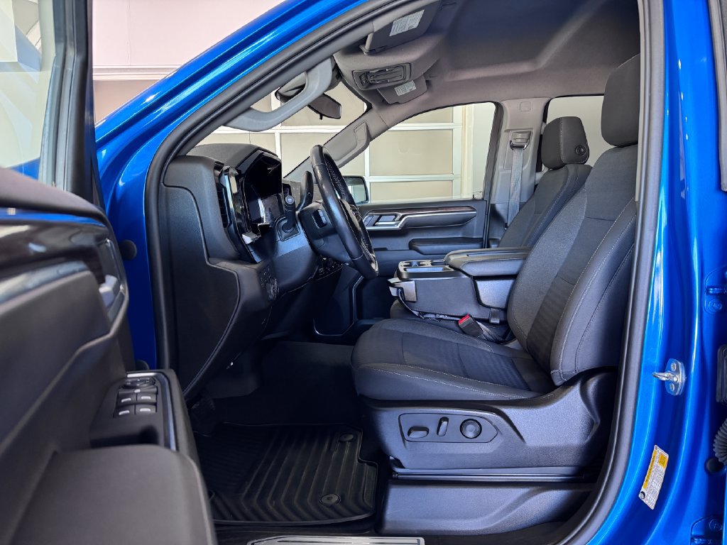 Certified 2022 Chevrolet Silverado 1500 RST w/ Z71 Off-Road Package AWD/4WD image 11