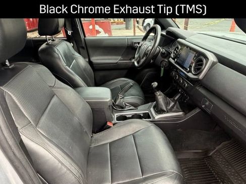 Used 2022 Toyota Tacoma TRD Off-Road w/ TRD Premium Off Road Package AWD/4WD image 23