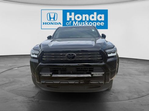 Used 2025 Toyota 4Runner Platinum AWD/4WD image 2