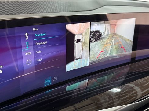 New 2025 Cadillac Escalade ESV Sport w/ Touring Package image 31