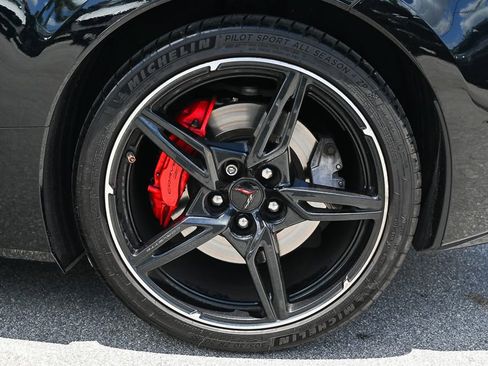 Used 2020 Chevrolet Corvette Stingray Coupe w/ Z51 Performance Package RWD image 5