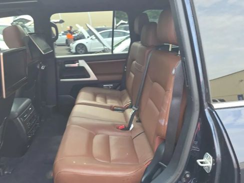 Used 2016 Toyota Land Cruiser w/ Preferred Accessory Package AWD/4WD image 7