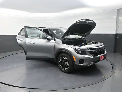 Used 2025 Kia Seltos EX w/ EX Sunroof Package FWD image 38