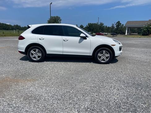 Used 2012 Porsche Cayenne S image 5