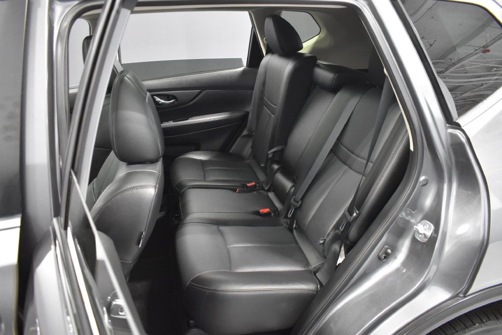 Used 2015 Nissan Rogue SL w/ SL Premium Package AWD/4WD image 32