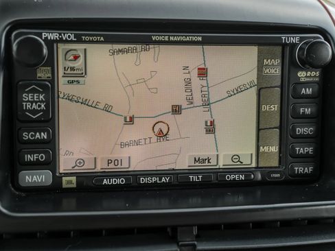 Used 2004 Toyota Sienna XLE FWD image 23