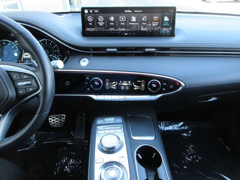 Used 2023 Genesis GV70 3.5T Sport w/ Sport Prestige Package AWD/4WD image 41