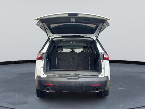 Used 2020 Chevrolet Traverse LS image 7