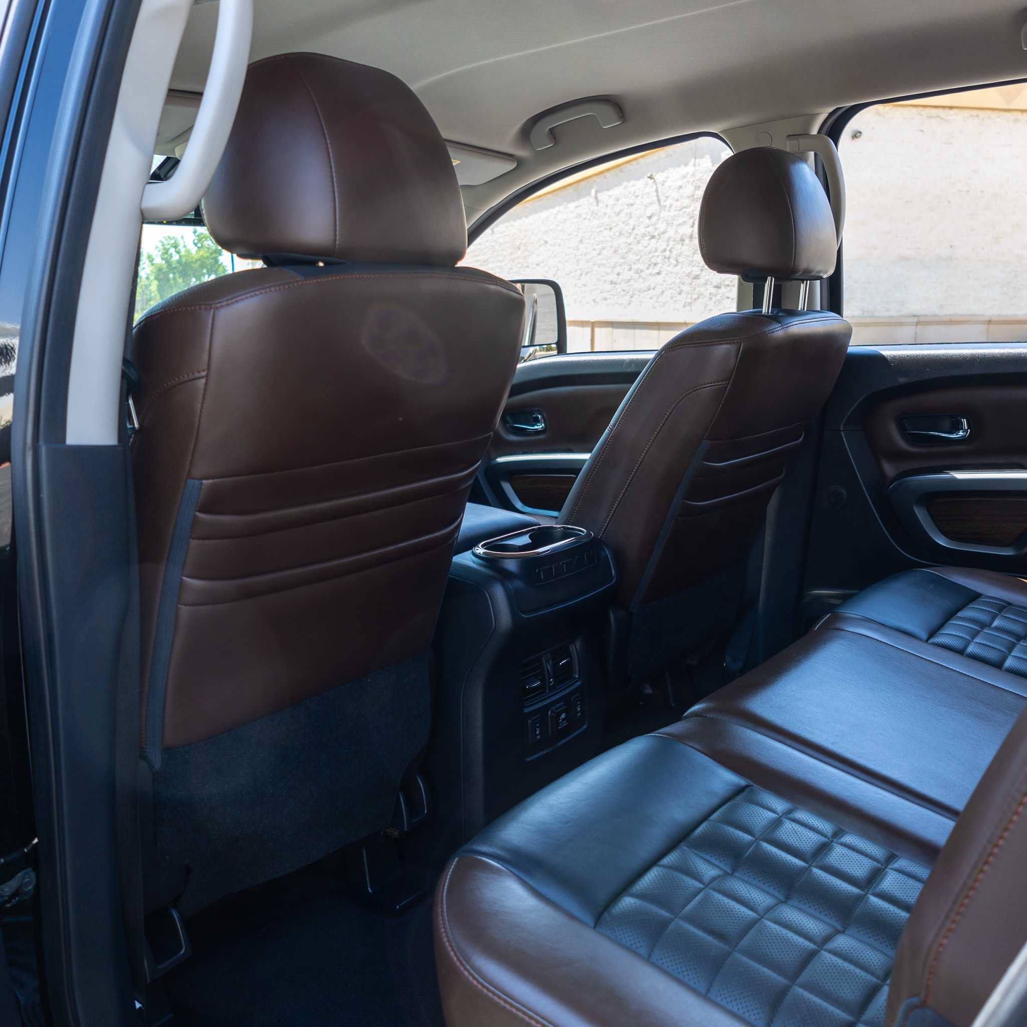 Used 2016 Nissan Titan Platinum Reserve AWD/4WD image 16