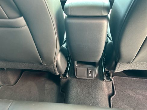 Used 2024 Buick Encore GX Sport Touring image 14