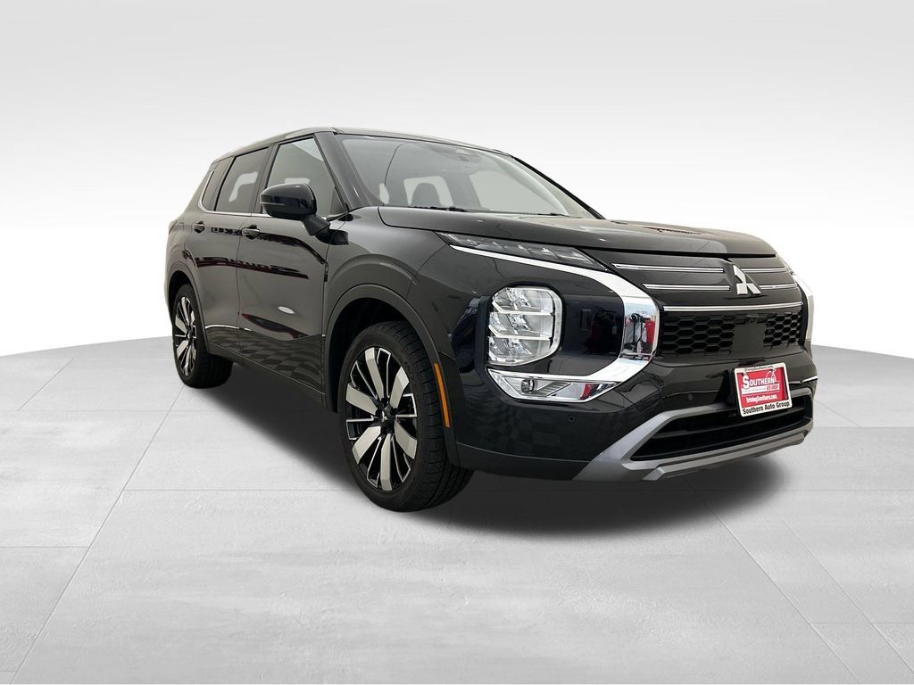 Used 2025 Mitsubishi Outlander SE AWD/4WD image 7