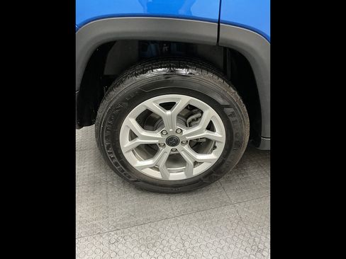 Used 2025 Jeep Compass Latitude AWD/4WD image 37