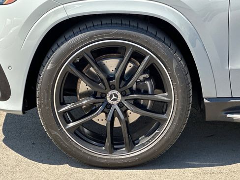 Certified 2024 Mercedes-Benz GLS 580 4MATIC image 27