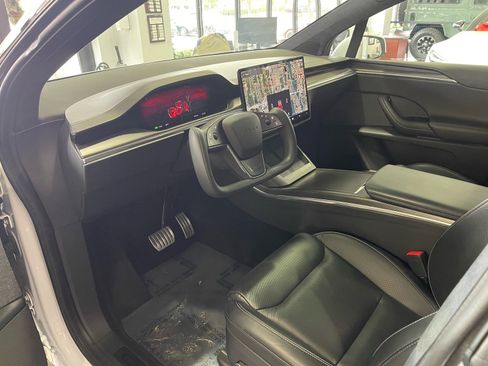 Used 2023 Tesla Model X Plaid image 26