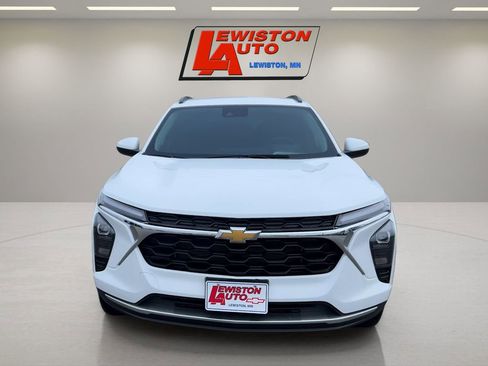New 2026 Chevrolet Trax LT FWD image 8