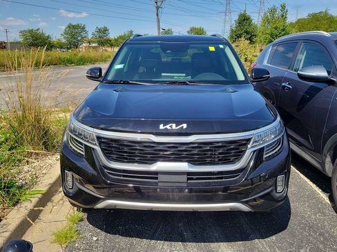 Used 2023 Kia Seltos SX AWD/4WD image 2