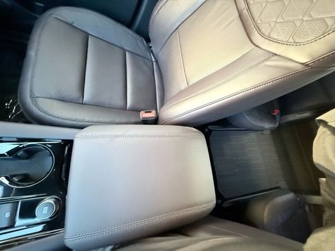 Used 2026 Ford Explorer Platinum w/ LUX Leather Package image 52